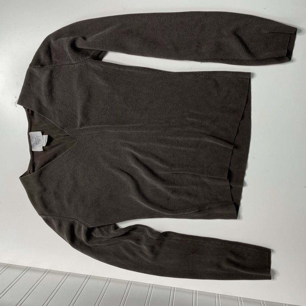 Brown long sleeve, perfect condition never worn, size small